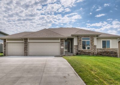New ranch home front by an Omaha, NE Home Builder.