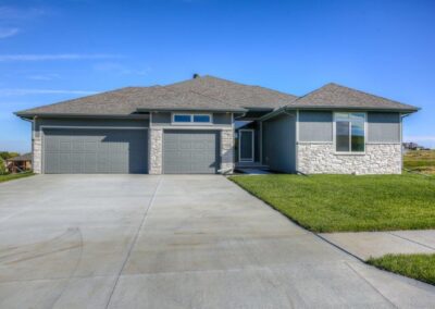 Aurora Homes in Papillion for sale. Ranch Exterior (front)